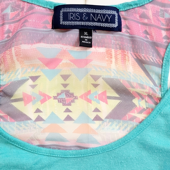 Tribal Sheer tank - Picture 4 of 11